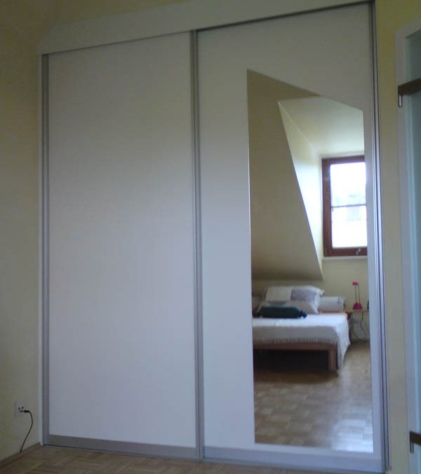 Rudolf_Schiebetürschrank1